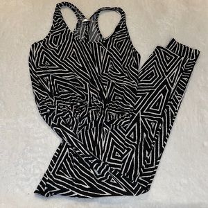 Geometrical pant romper!
